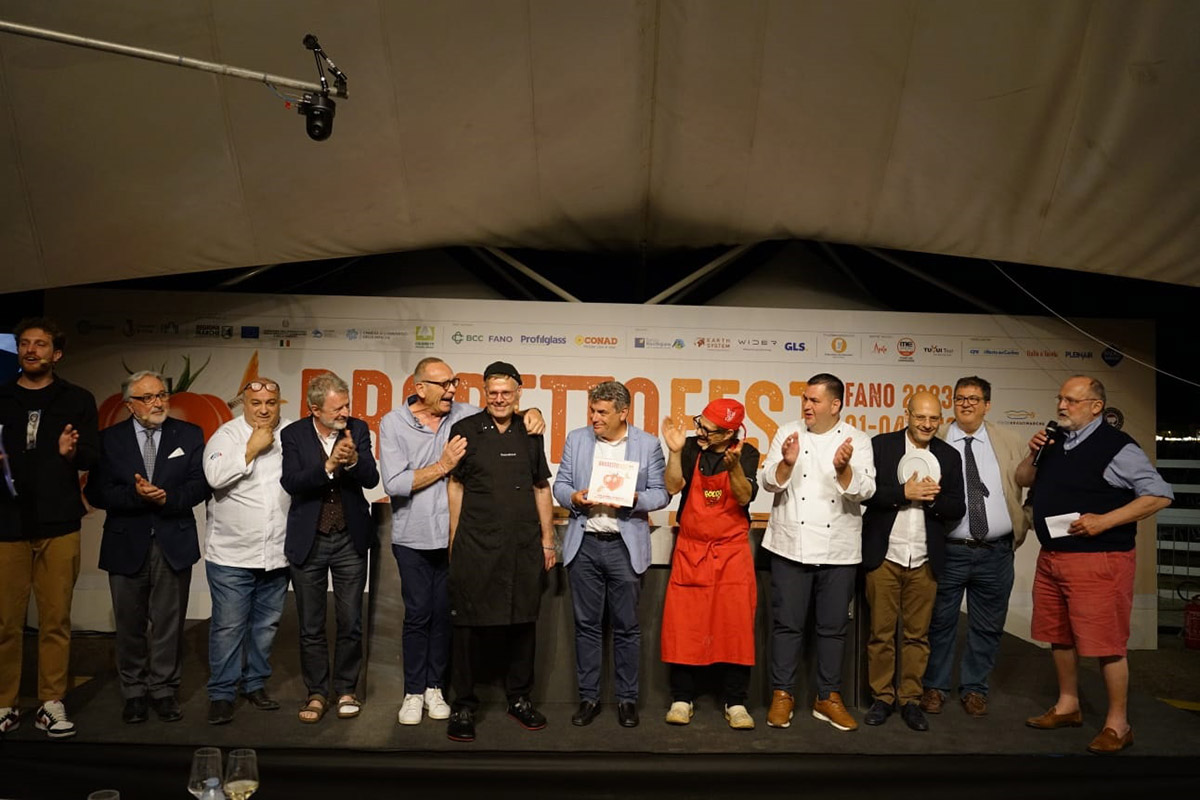 La regione Liguria con il Ciuppin dello chef Giuseppe Bizioli vince la Gara Nazionale dei Brodetti e delle Zuppe di pesce