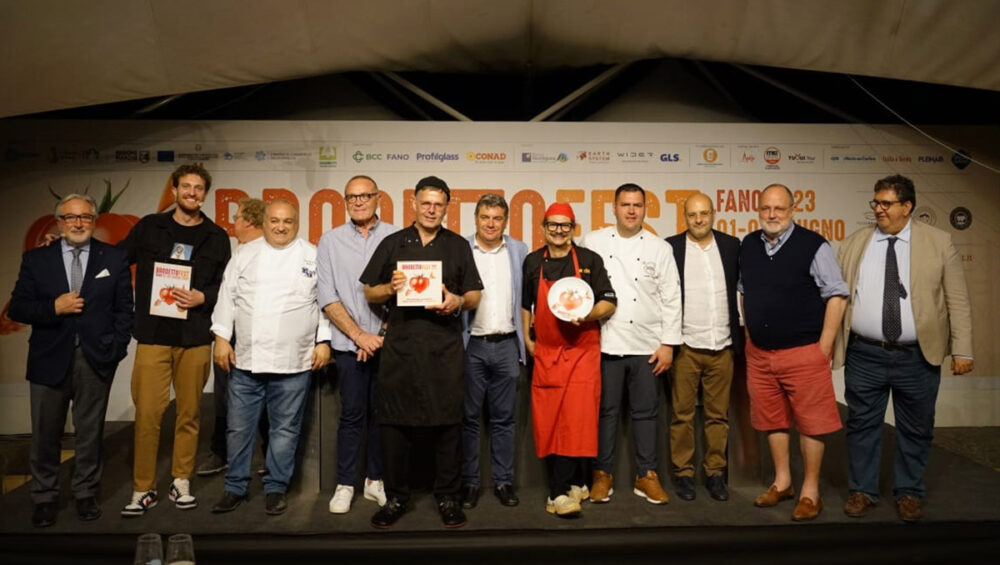 La regione Liguria con il Ciuppin dello chef Giuseppe Bizioli vince la Gara Nazionale dei Brodetti e delle Zuppe di pesce